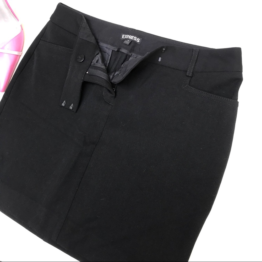 Black Express Skirt with Pockets - Picture 3 of 4